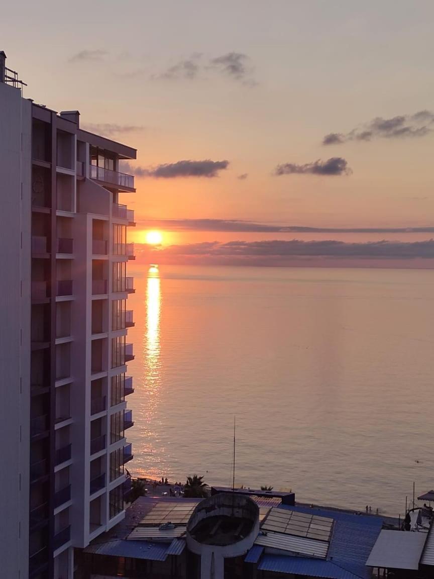 Bi Residence Sea View Luxury Batumi Exterior foto